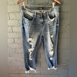 Judy Blue Los Angeles skinny fit capri 15/32